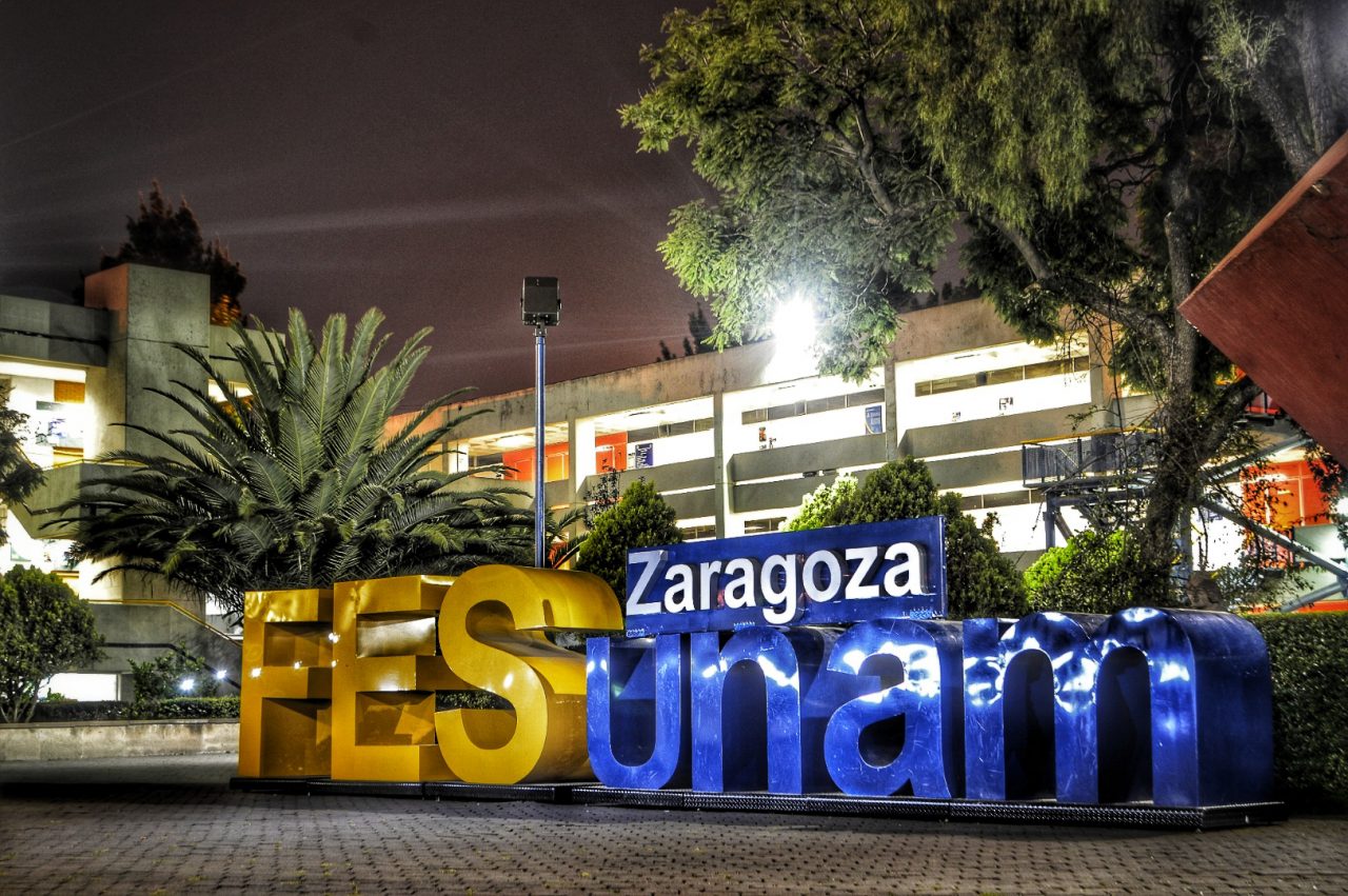 Facultad de Estudios Superiores Zaragoza Feria Stands